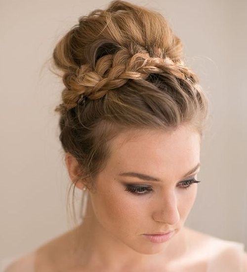 Messy Bun Prom Hairstyles
 40 Most Delightful Prom Updos for Long Hair in 2017