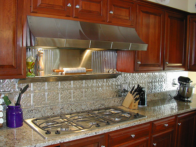 Metal Kitchen Backsplash
 s of Kitchens with Metal Backsplashes Aluminum