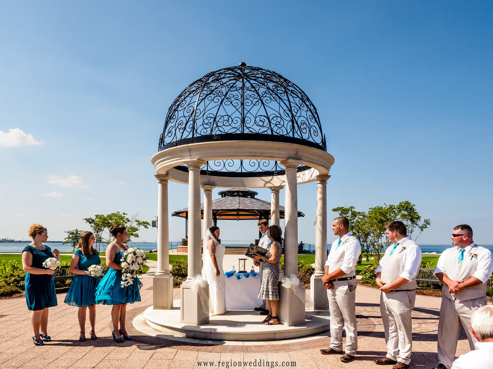 Michigan Beach Weddings
 Lake Michigan Beach Wedding — Region Weddings