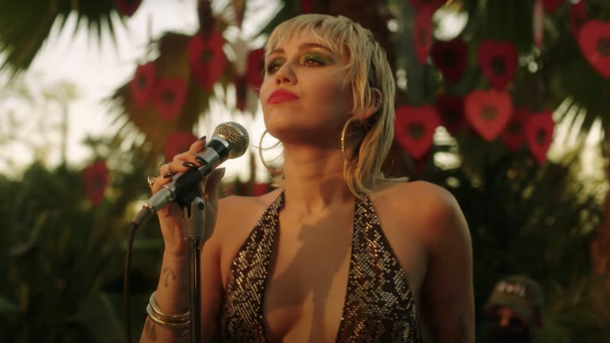 Miley Cyrus Backyard Sessions Album
 Miley Cyrus To Cover Pearl Jam During MTV Unplugged