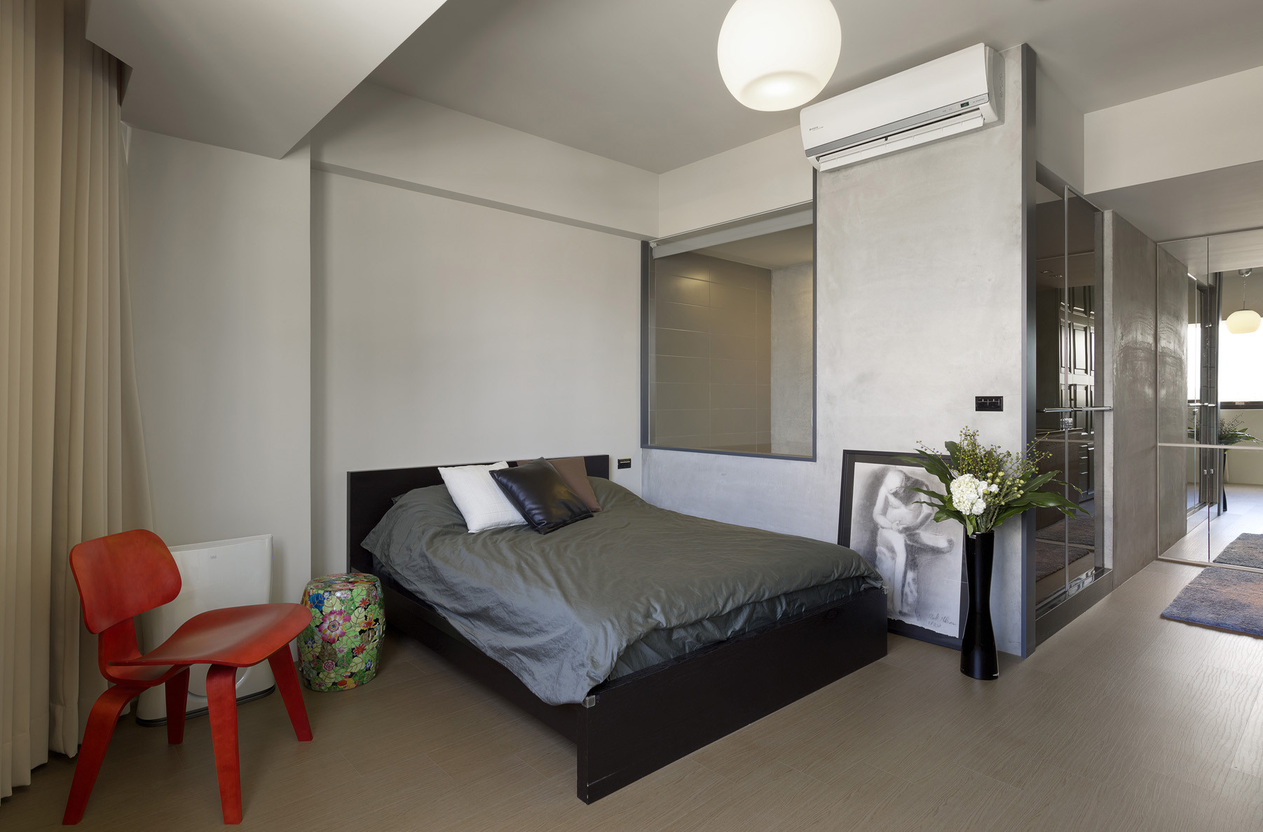 Minimalist Master Bedroom
 12 minimalist master bedroom