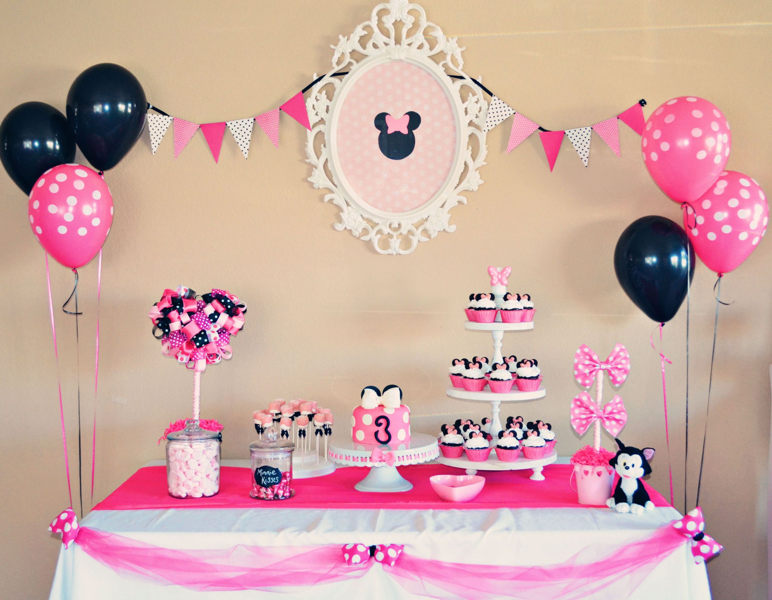 Minnie Bowtique Birthday Party
 Minnie Mouse Bowtique Party