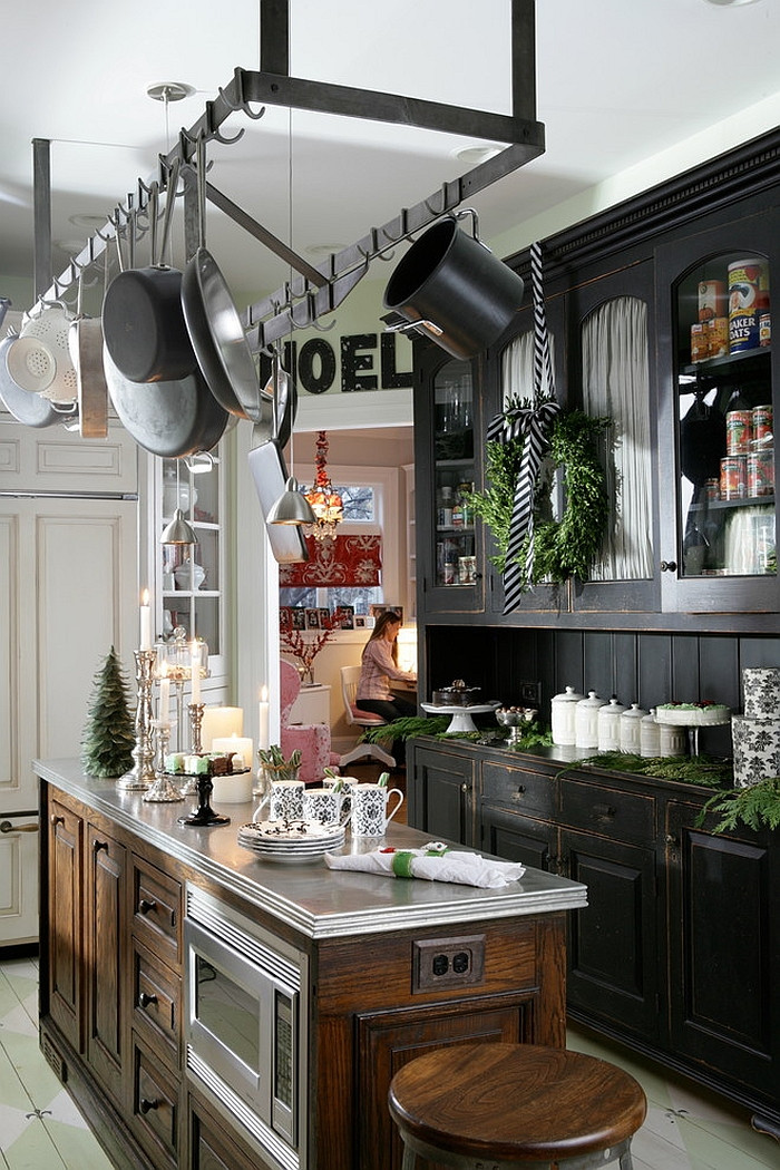 Modern Kitchen Accessories
 Christmas Decorating Ideas That Add Festive Charm to Your