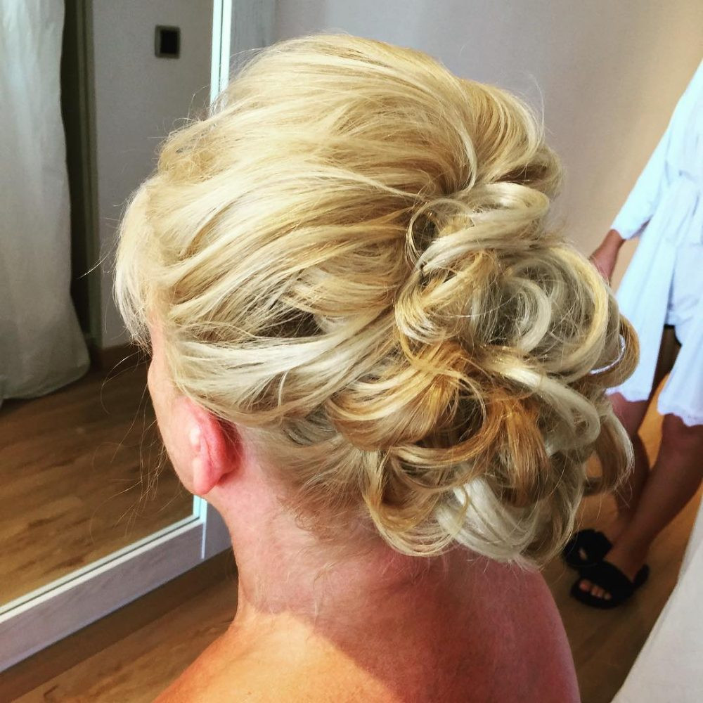 Mother Of The Bride Hairstyles Updo
 Mother of the Bride Hairstyles 25 Elegant Looks for 2019