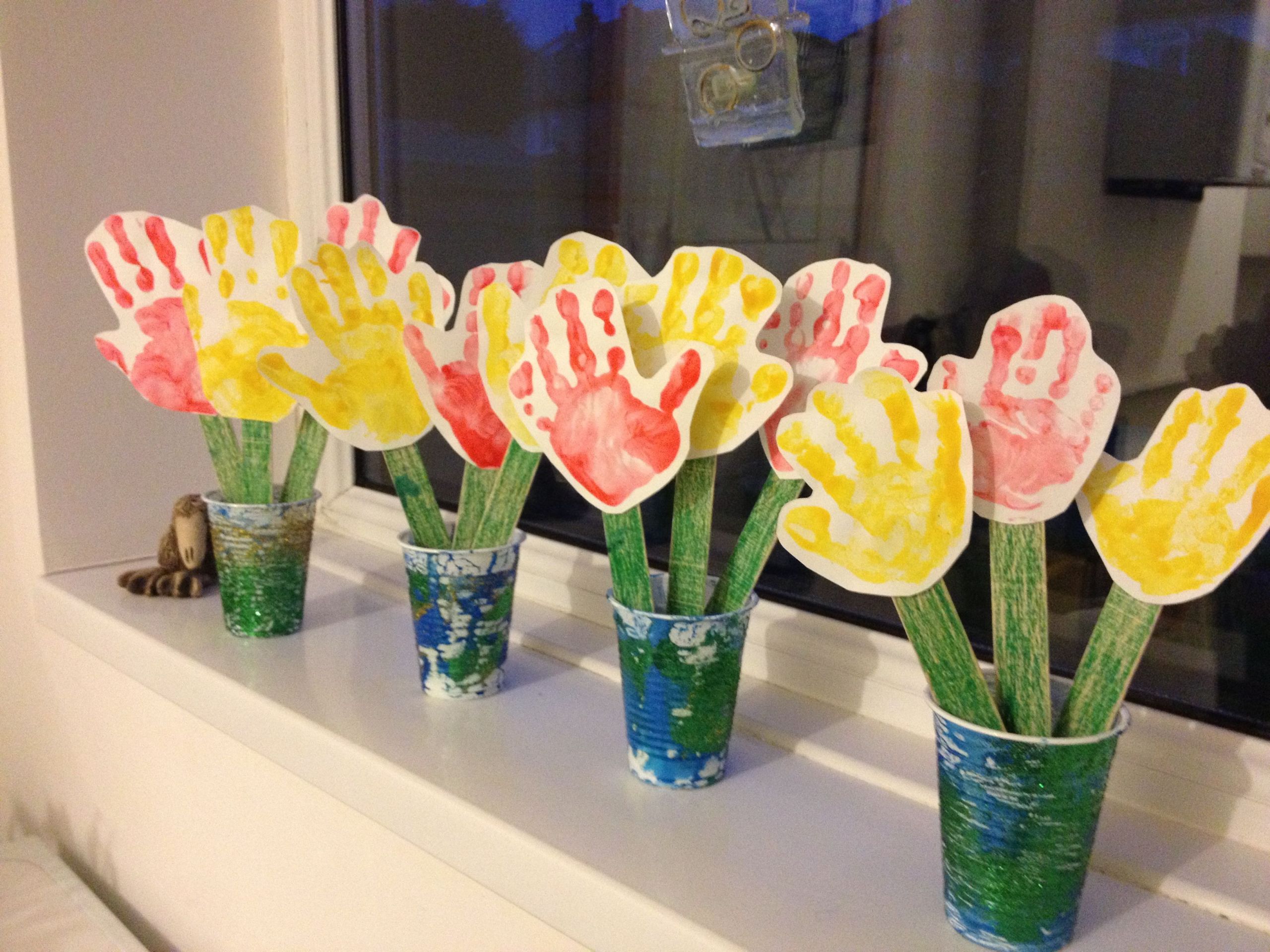 Mother'S Day Craft Ideas For Preschoolers
 Hand print flowers Lovely Mother s Day craft for pre