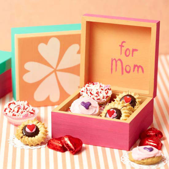 Mother'S Day Gift Ideas Homemade Crafts
 Painted Treasure Box Mother’s Day Gift Ideas