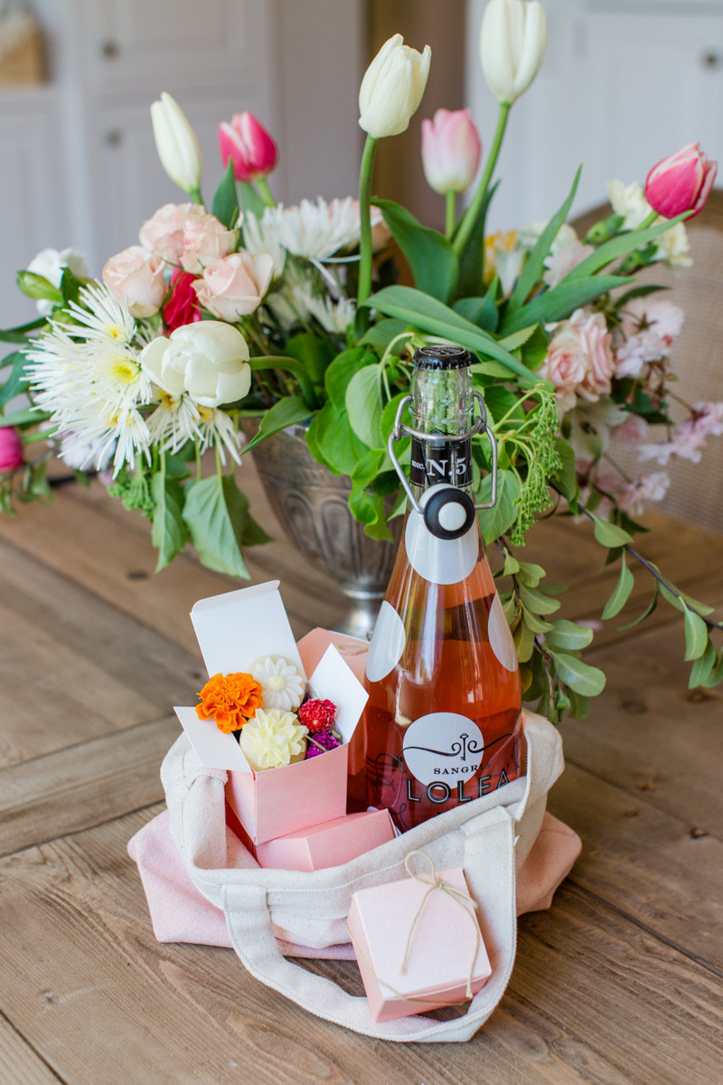 Mother'S Day Tea Party Ideas
 How to Host a La s Tea Party – Jenny Cookies