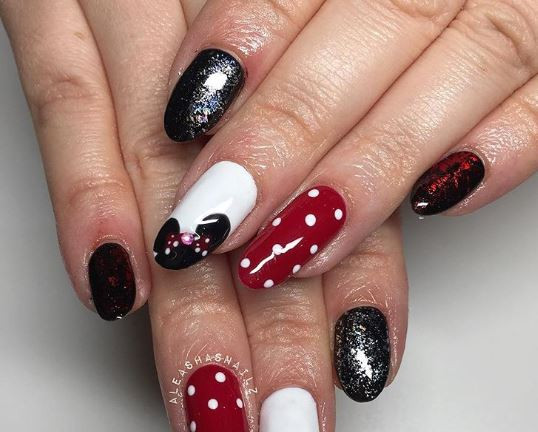 Nail Art &amp; Co
 Nail art inspo for if you re heading along to Disney on