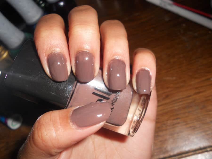 nail color suitable for brown skin
