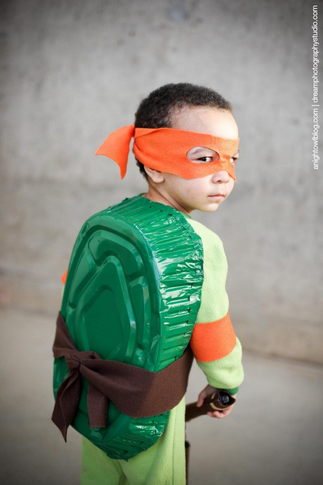 Ninja Turtle Masks DIY
 Easy Teenage Mutant Ninja Turtle Costume