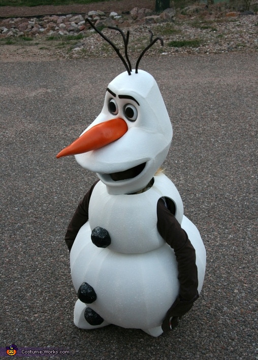 Olaf DIY Costumes
 DIY Frozen Olaf Costume
