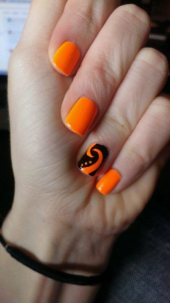 Orange Nail Designs
 25 Vibrant Orange Nail Designs to Capture All The Attention