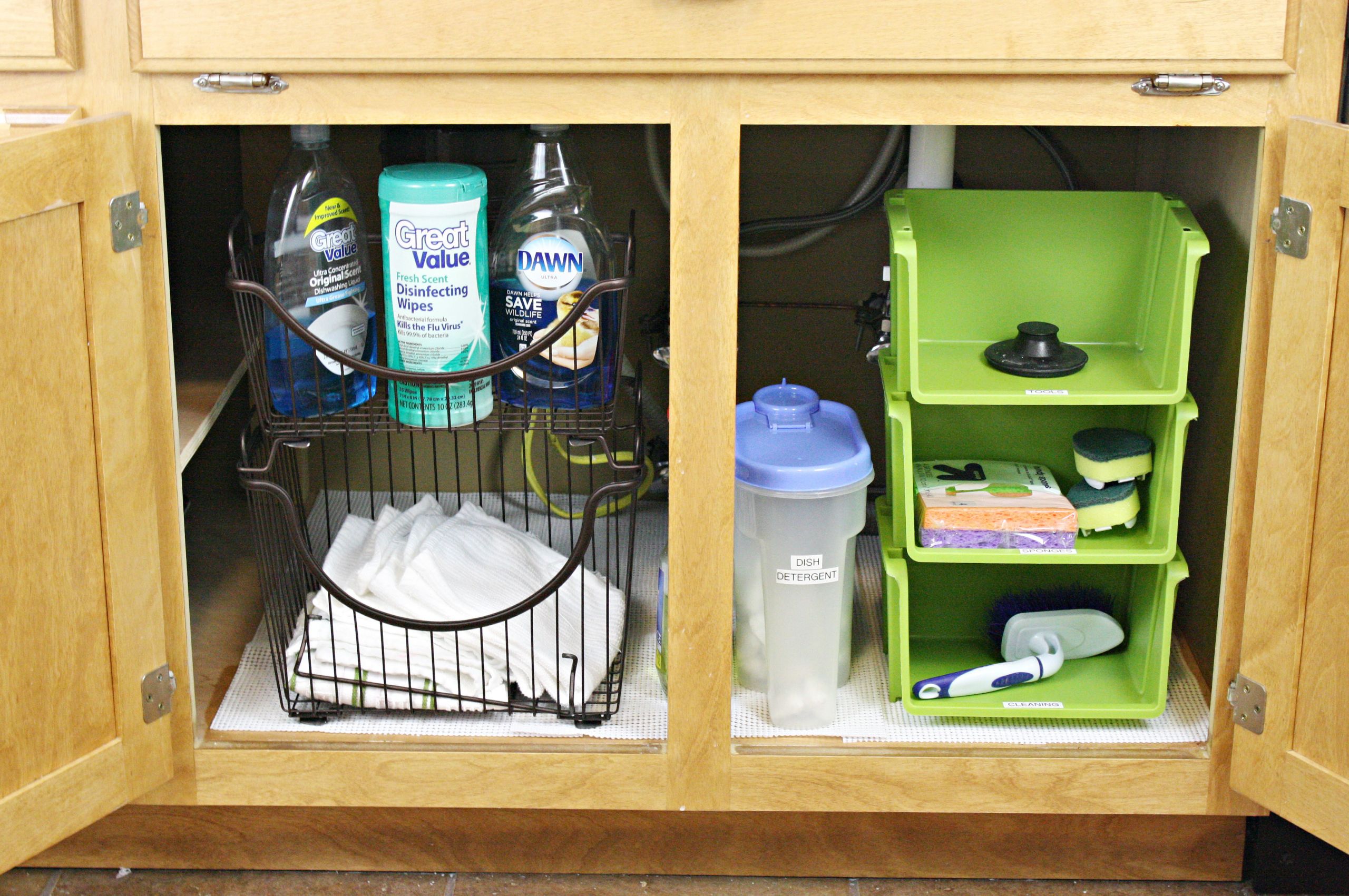 Organize Under Kitchen Sink
 Under the Kitchen Sink Organization