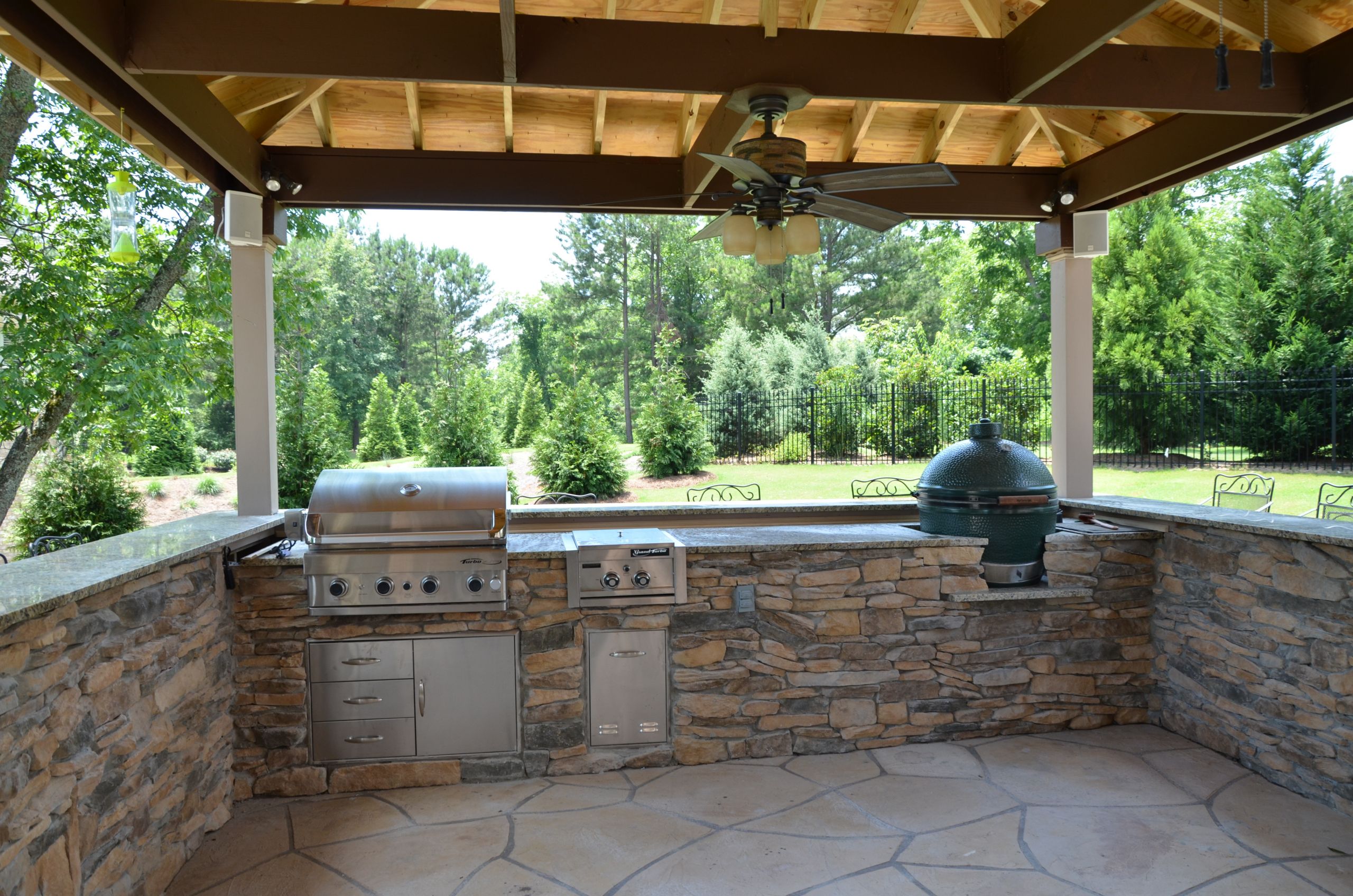 Outdoor Bbq Kitchen
 Outdoor Kitchens