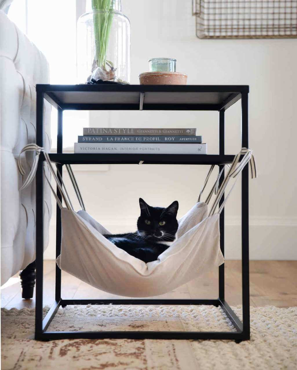 Outdoor Cat Bed DIY
 10 DIY Cat Bed Ideas