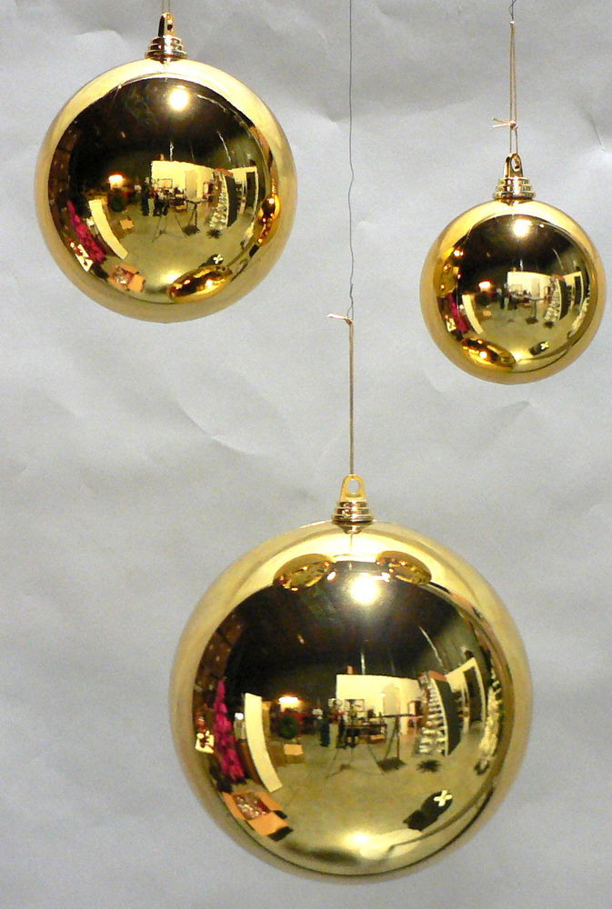 Outdoor Christmas Balls
 4 LARGE SHINY 11" GOLD CHRISTMAS BALLS PLASTIC 280MM