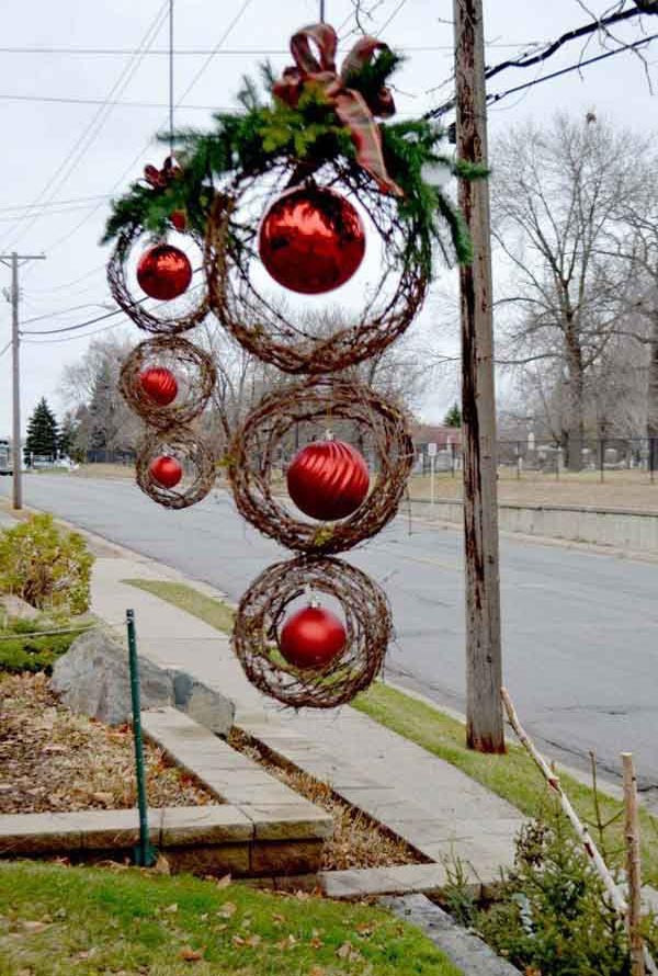 Outdoor Christmas Decorations Diy
 50 Cheap & Easy DIY Outdoor Christmas Decorations