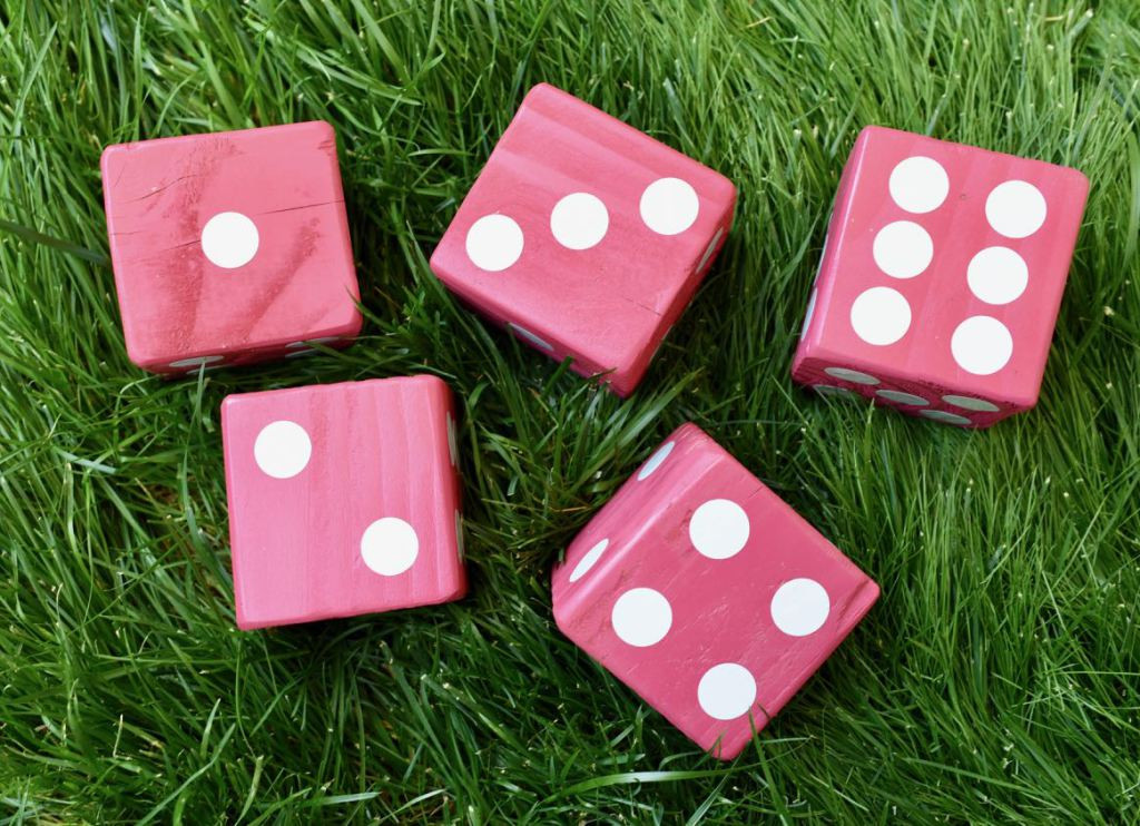 Outdoor DIY Games
 DIY Outdoor Games You Have To Try This Summer Resin Crafts
