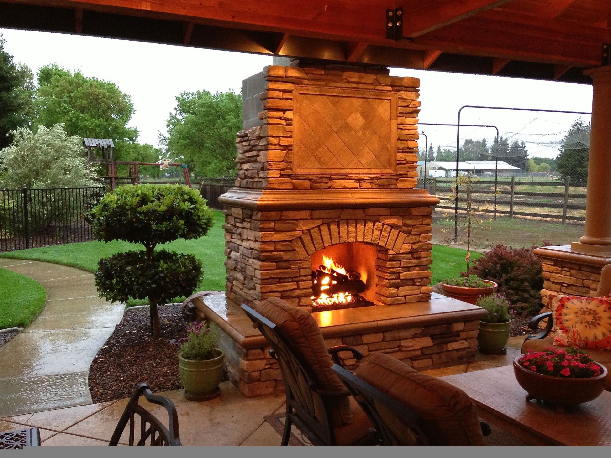 Outdoor Fireplace DIY
 DIY Outdoor Fireplace Project
