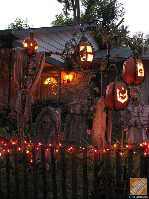 Outdoor Halloween Lights
 46 Charming and Eerie DIY Outdoor Halloween Decorations
