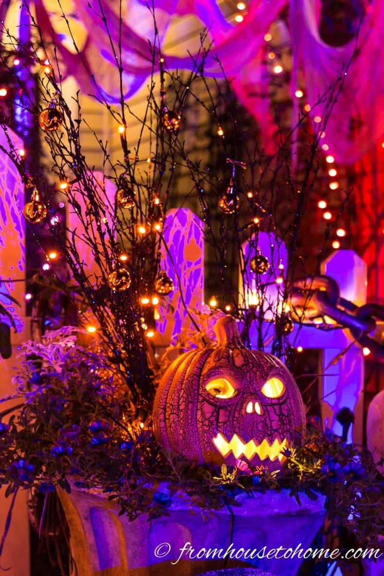 Outdoor Halloween Lights
 Halloween Outdoor Lighting Ideas 18 Spooky Ways To Light