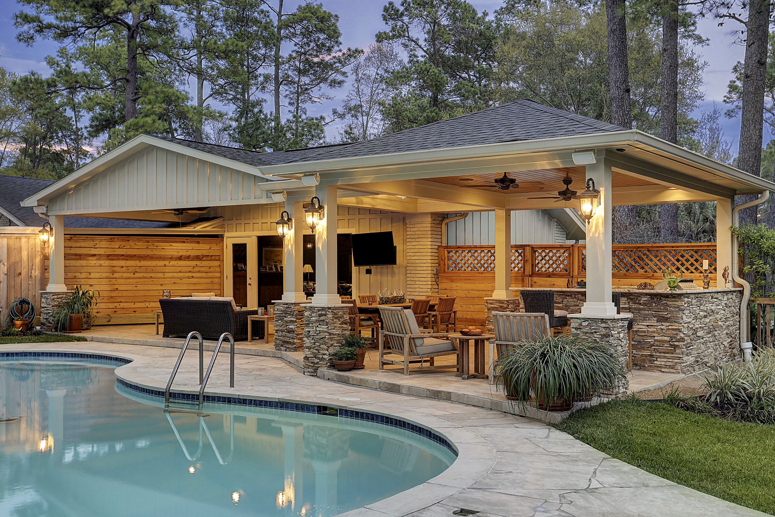 Outdoor Kitchen And Patio
 Patio Cover and Kitchen in Hunters Creek Memorial Area