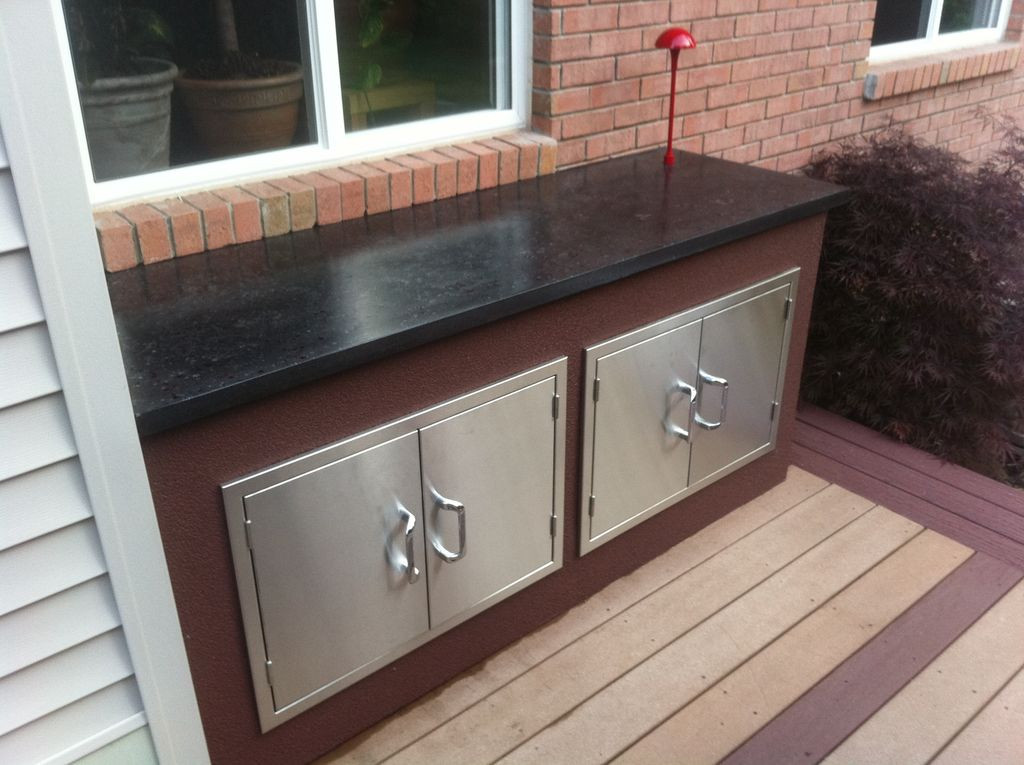 Outdoor Kitchen Concrete Countertop
 Outdoor Kitchen With Concrete Countertops 8 Steps with