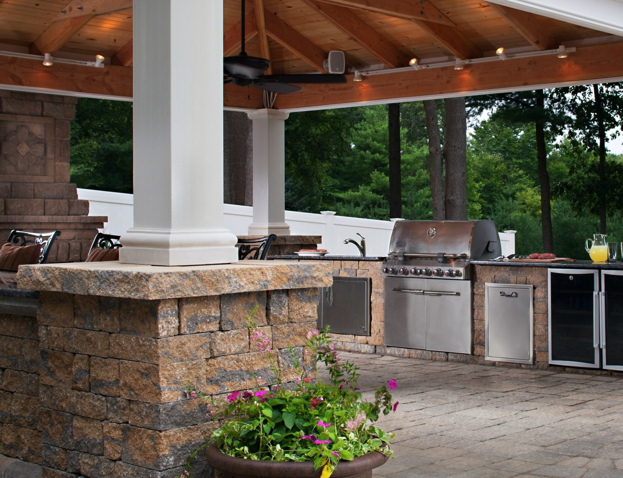 Outdoor Kitchen Cover
 Outdoor Kitchen Trends 9 HOT Ideas For Your Backyard