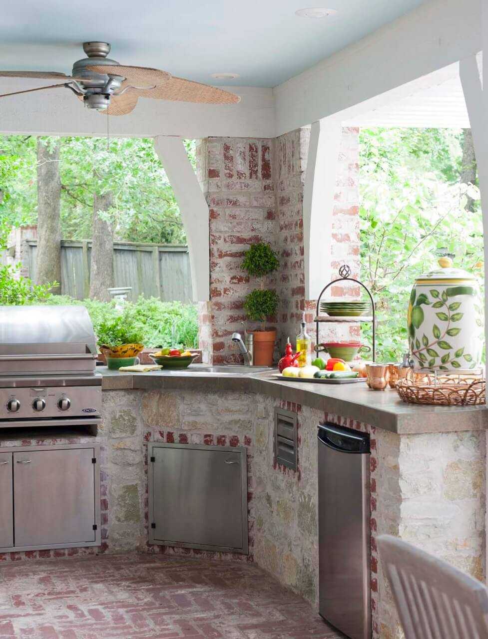 Outdoor Kitchen Furniture
 27 Amazing Outdoor Kitchen Cabinets Ideas [Make Guests