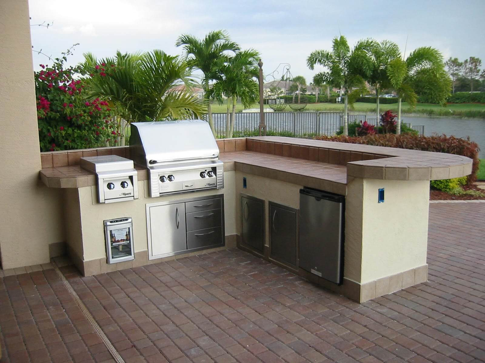 Outdoor Kitchen Kit Lowes
 The Best Reason to Choose Prefabricated Outdoor Kitchen