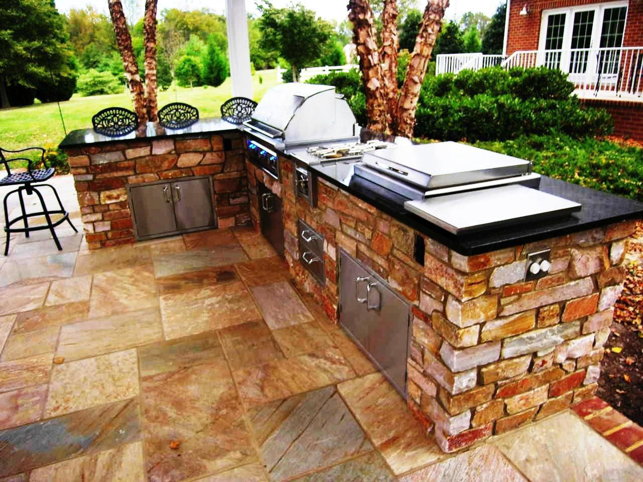 Outdoor Kitchen Kits Lowes
 Kitchen Convert Your Backyard With Awesome Modular