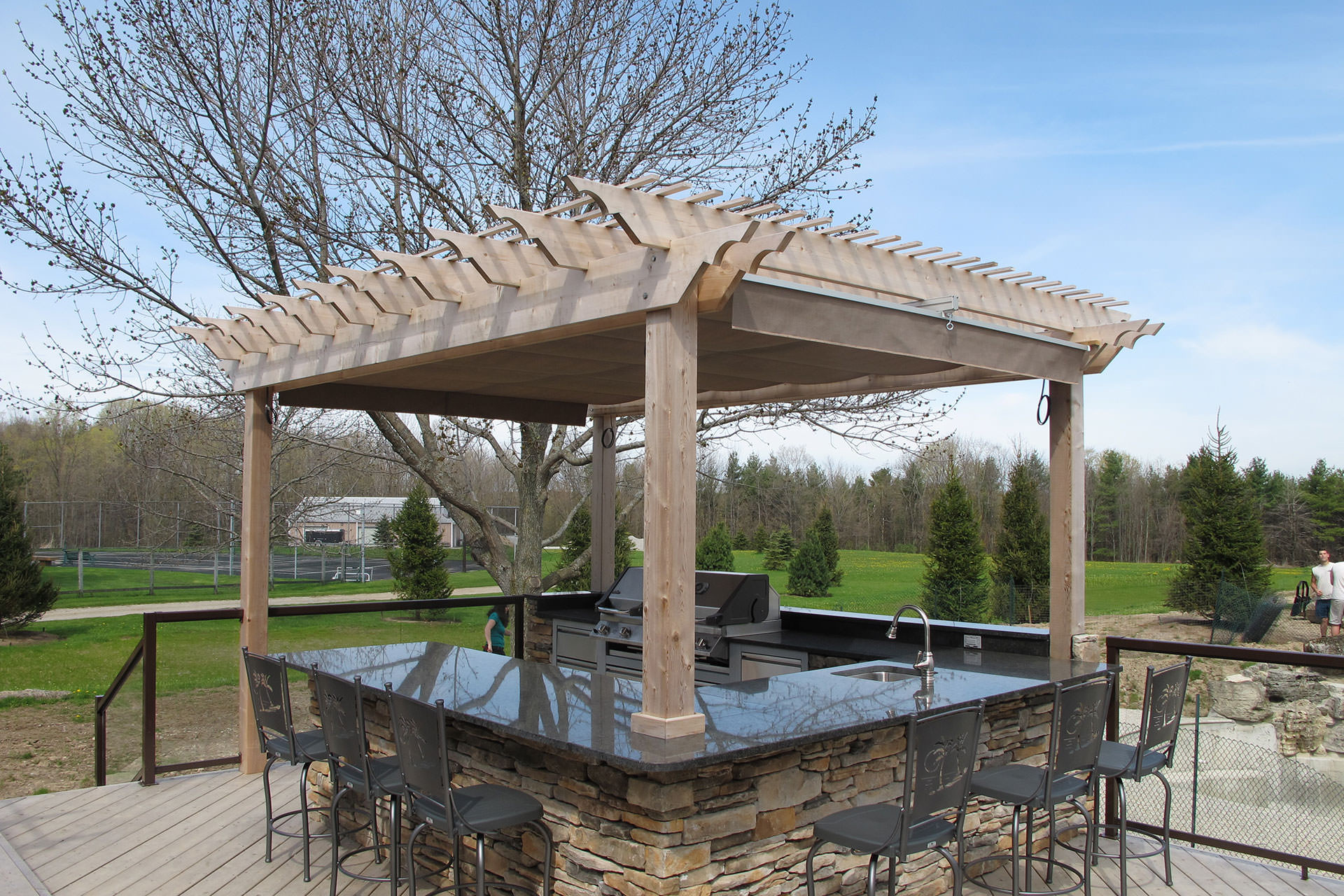 Outdoor Kitchen Pergola
 5 Steps To Designing The Ultimate Outdoor Kitchen