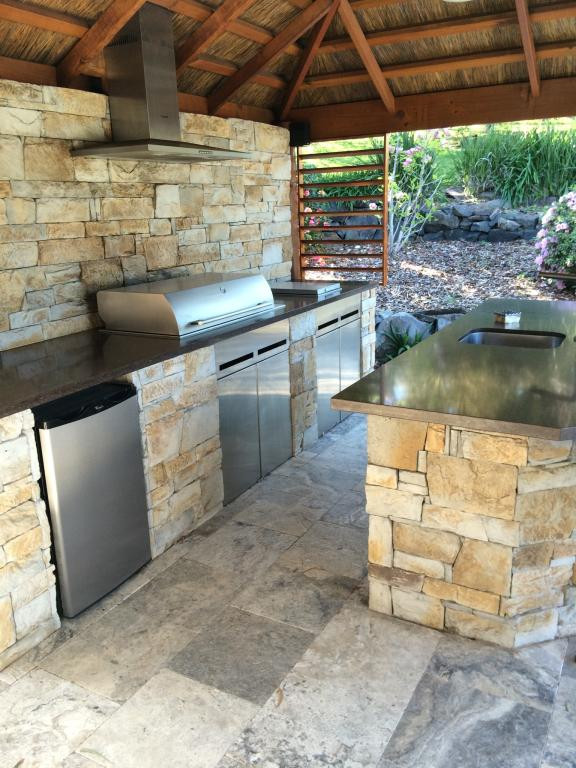 Outdoor Kitchen Stone Veneer
 Dry Stacked Natural Grey outdoor kitchen – VENEER STONE