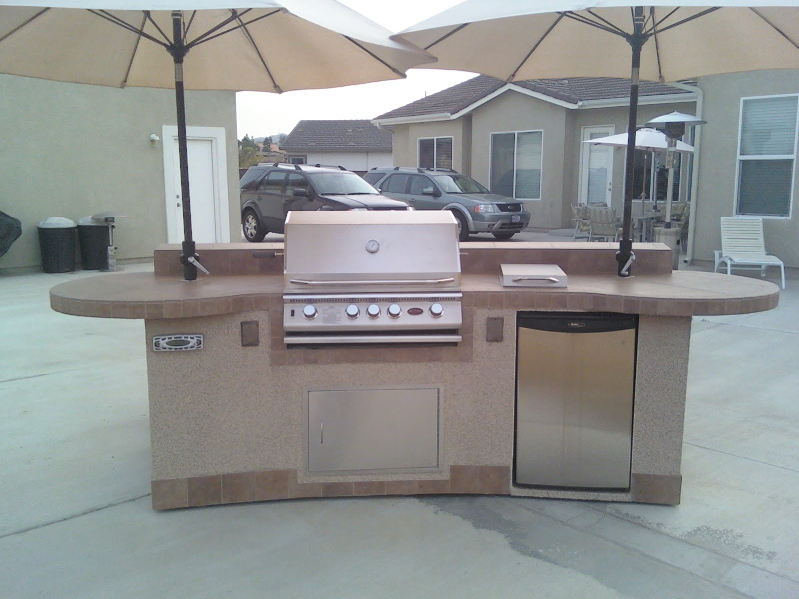 Outdoor Kitchen Tile
 Outdoor Kitchen Construction Tiles tiles and more tiles