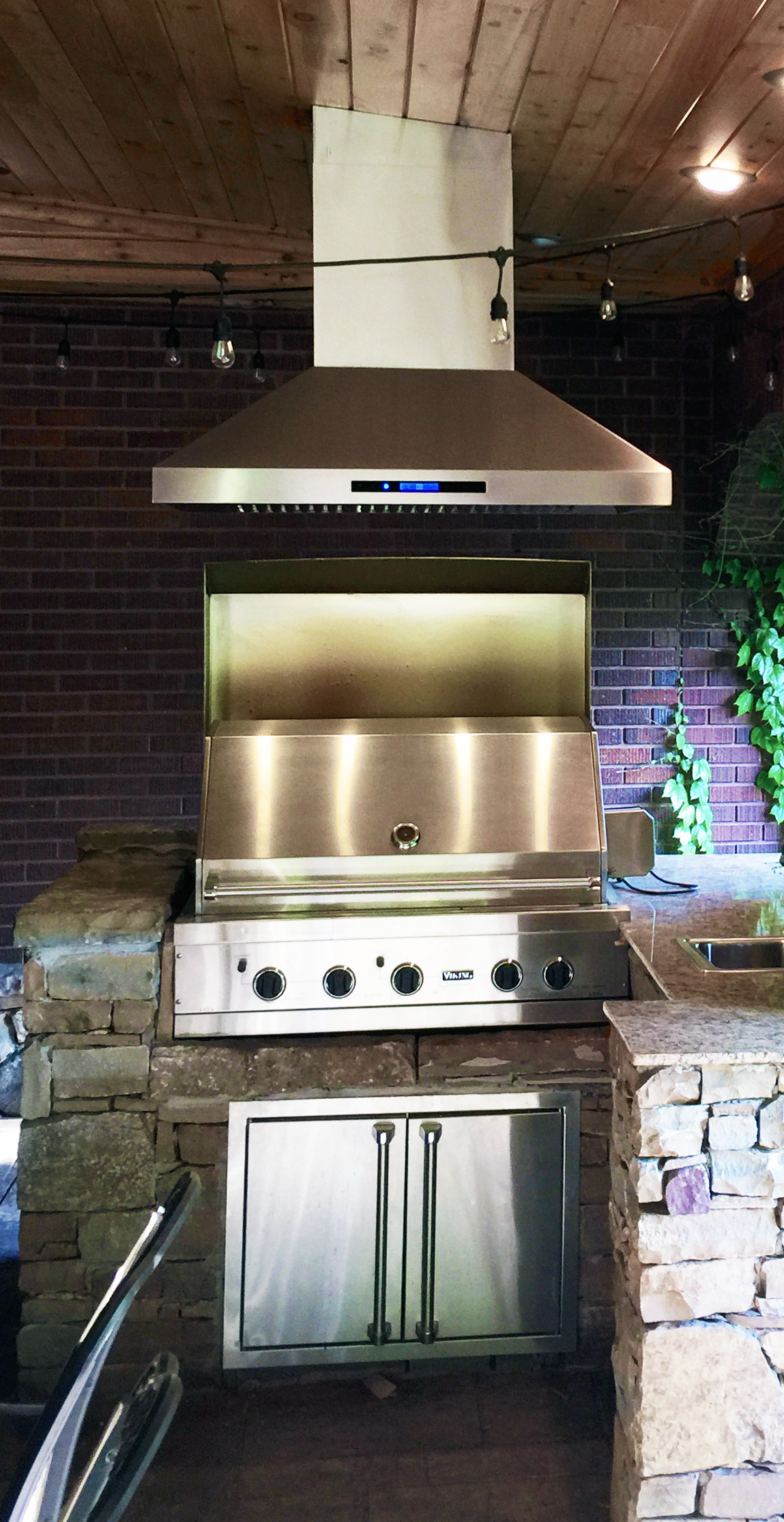Outdoor Kitchen Vent Hood
 Outdoor kitchen featuring the powerful and beautiful