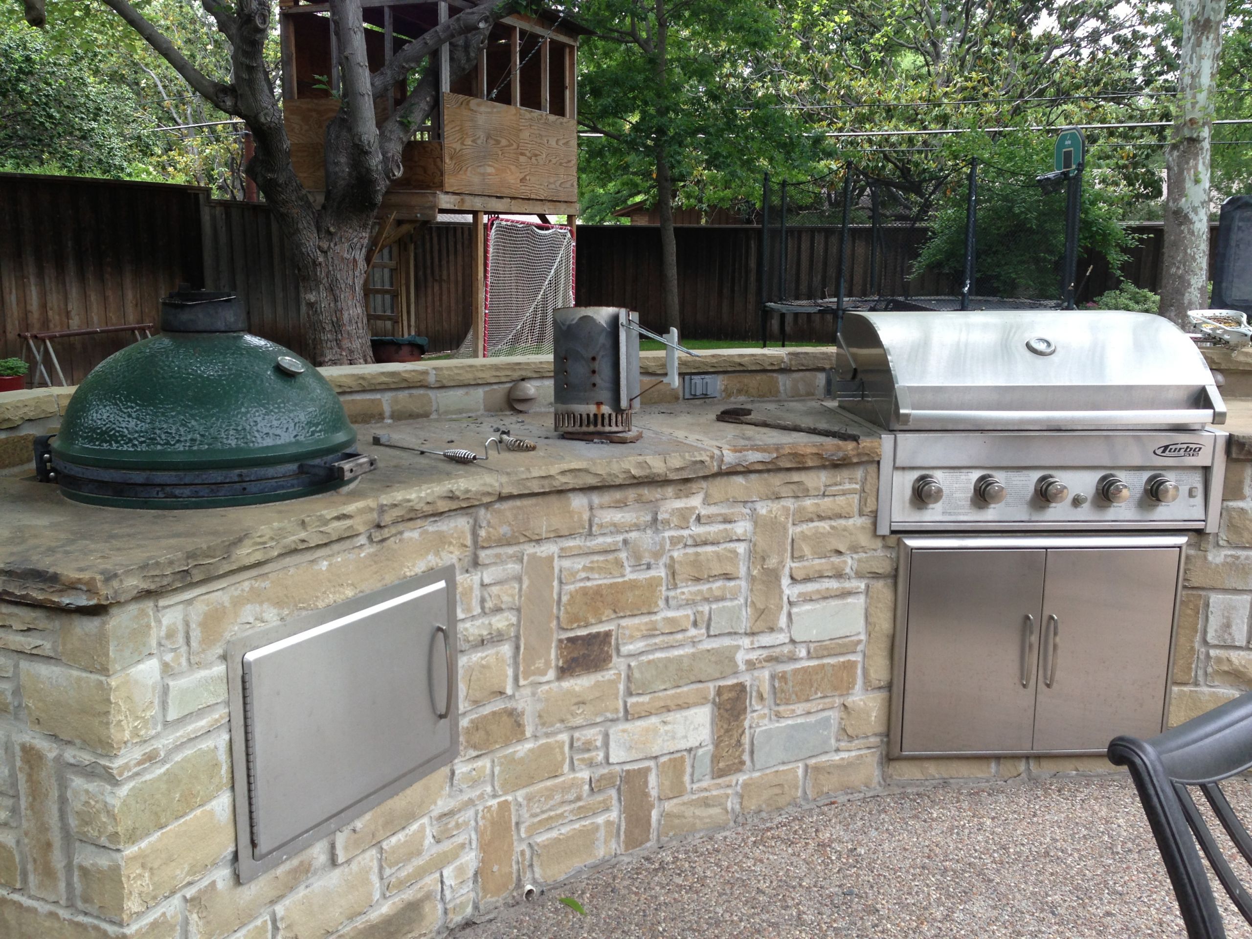 Outdoor Kitchen With Green Egg
 Big Green Egg