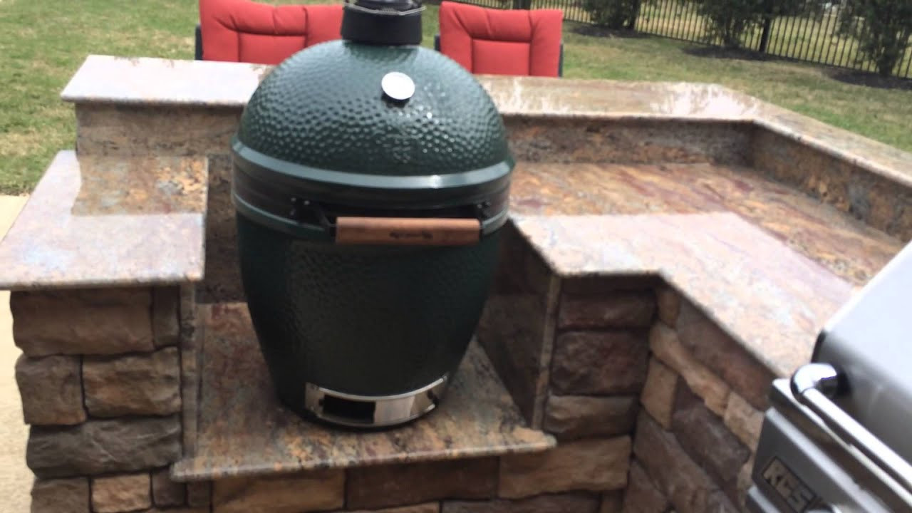 Outdoor Kitchen With Green Egg
 Big Green Egg Built In Island Houston Outdoor Kitchen