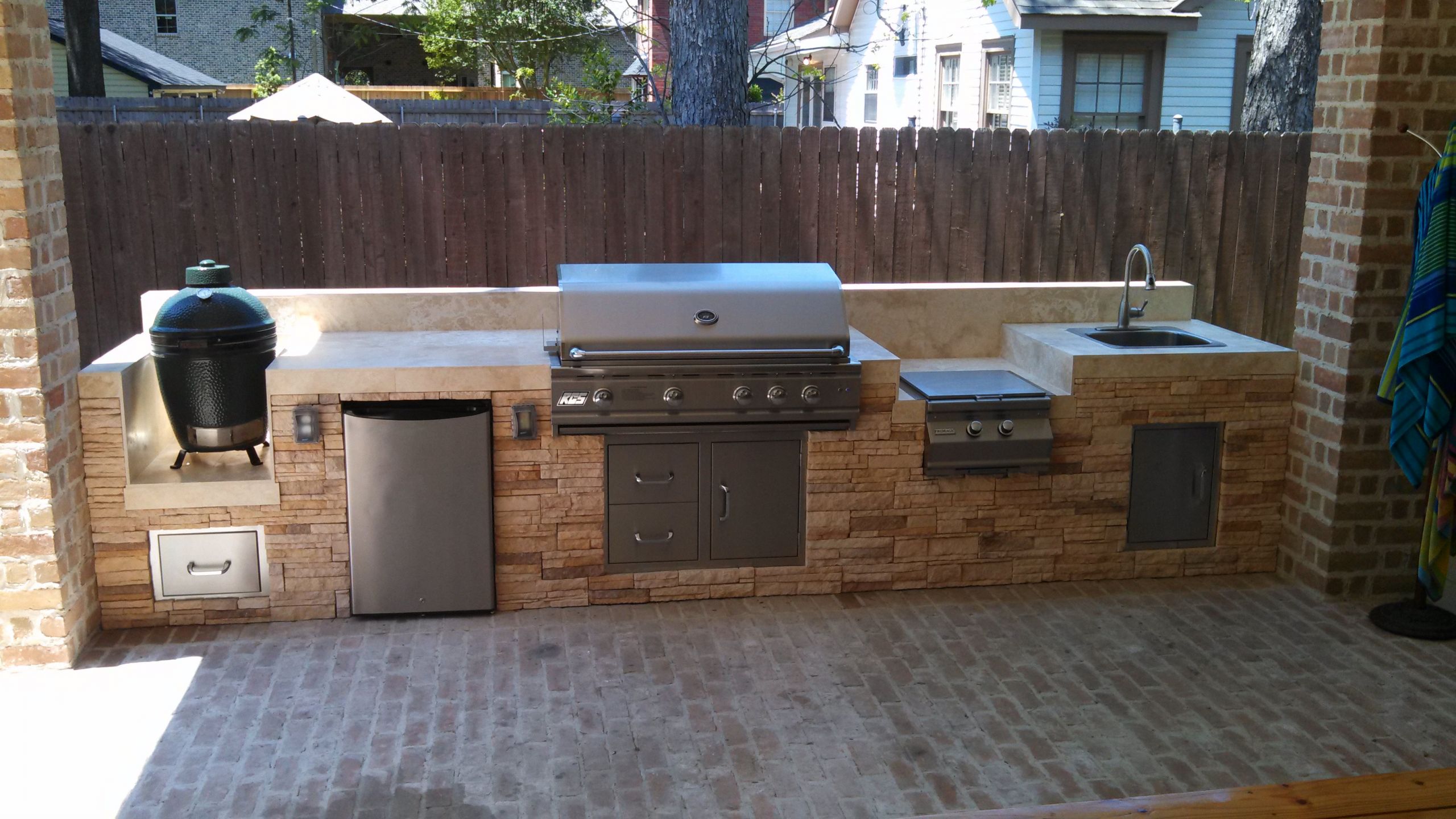 Outdoor Kitchen With Green Egg
 Big Green Egg Grill Giveaway e Week Left