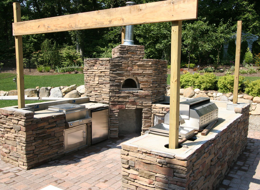 Outdoor Kitchen With Pizza Oven
 Custom Built Outdoor Kitchens 2008 U Shape w Pizza Oven
