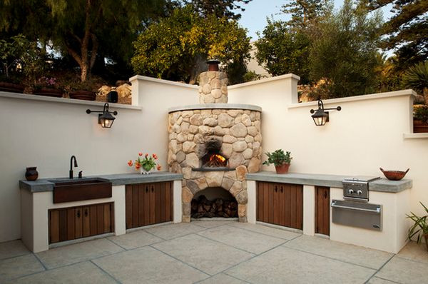 Outdoor Kitchen With Pizza Oven
 Outdoor Kitchen Designs Featuring Pizza Ovens Fireplaces
