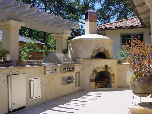Outdoor Kitchen With Pizza Oven
 Outdoor Kitchen Designs & Ideas Landscaping Network
