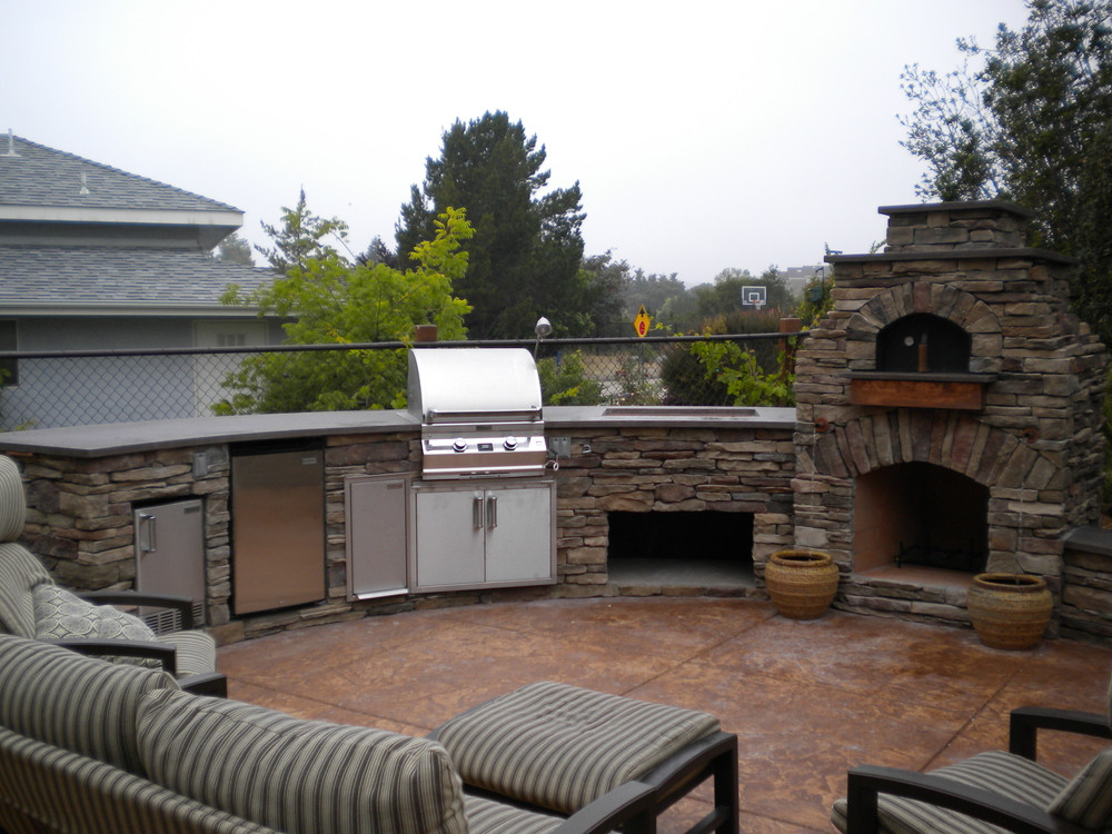 Outdoor Kitchen With Pizza Oven
 Outdoor Pizza Ovens & Smokers — Unlimited Outdoor Kitchens