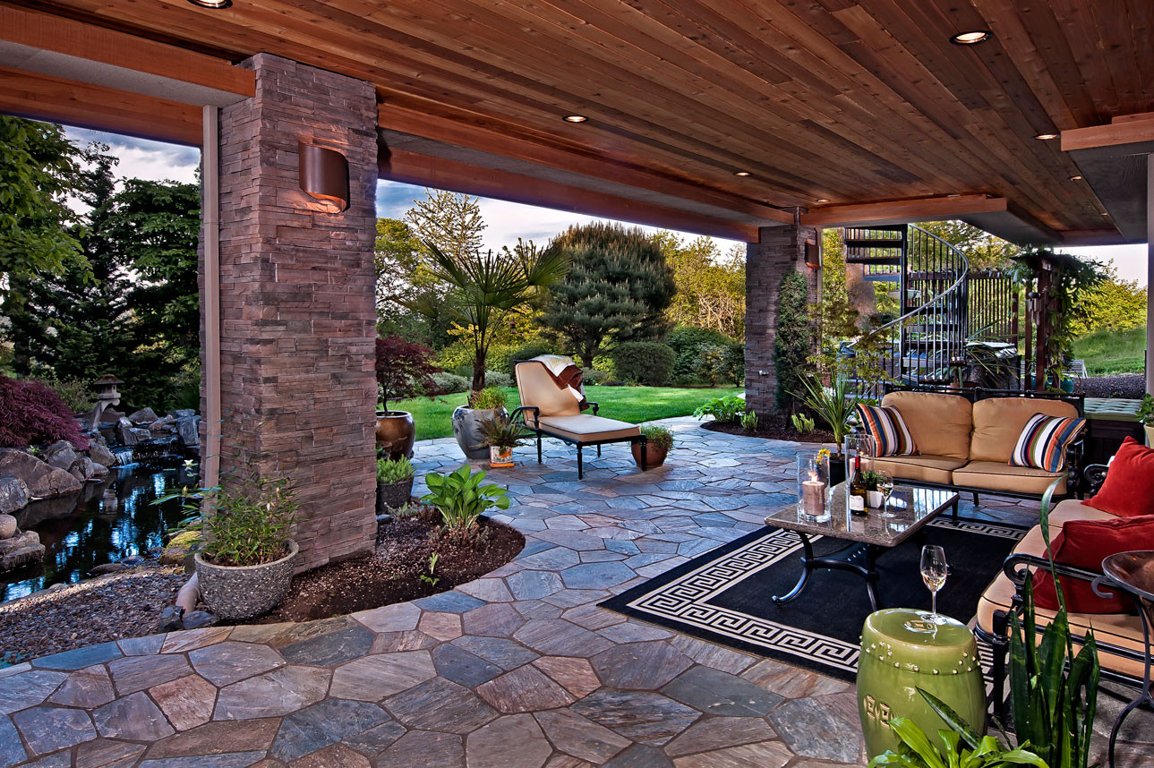 Outdoor Living Space Ideas
 Outdoor Living Spaces with Water Feature and Greens
