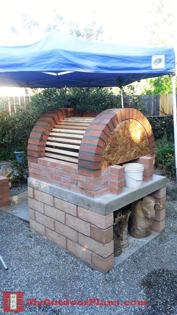 Outdoor Pizza Oven Plans DIY
 DIY Brick Pizza Oven MyOutdoorPlans
