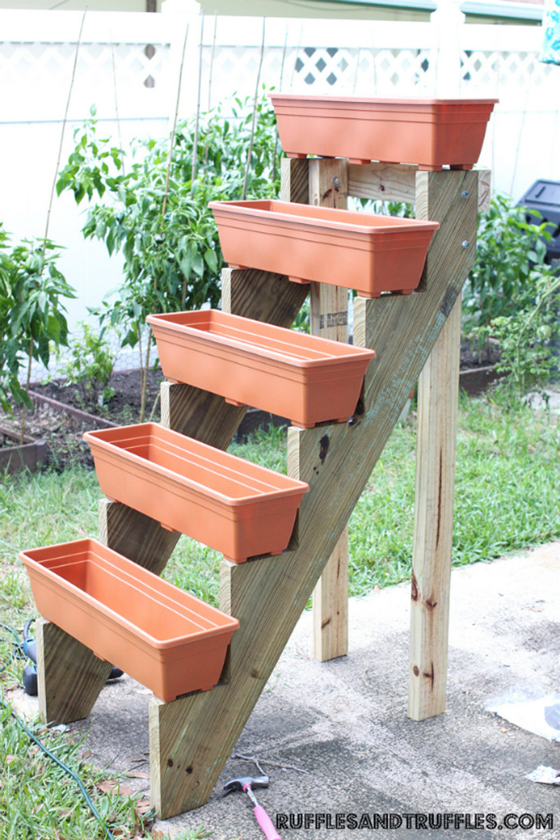 Outdoor Planter DIY
 How to Make Vertical Planter Garden DIY & Crafts