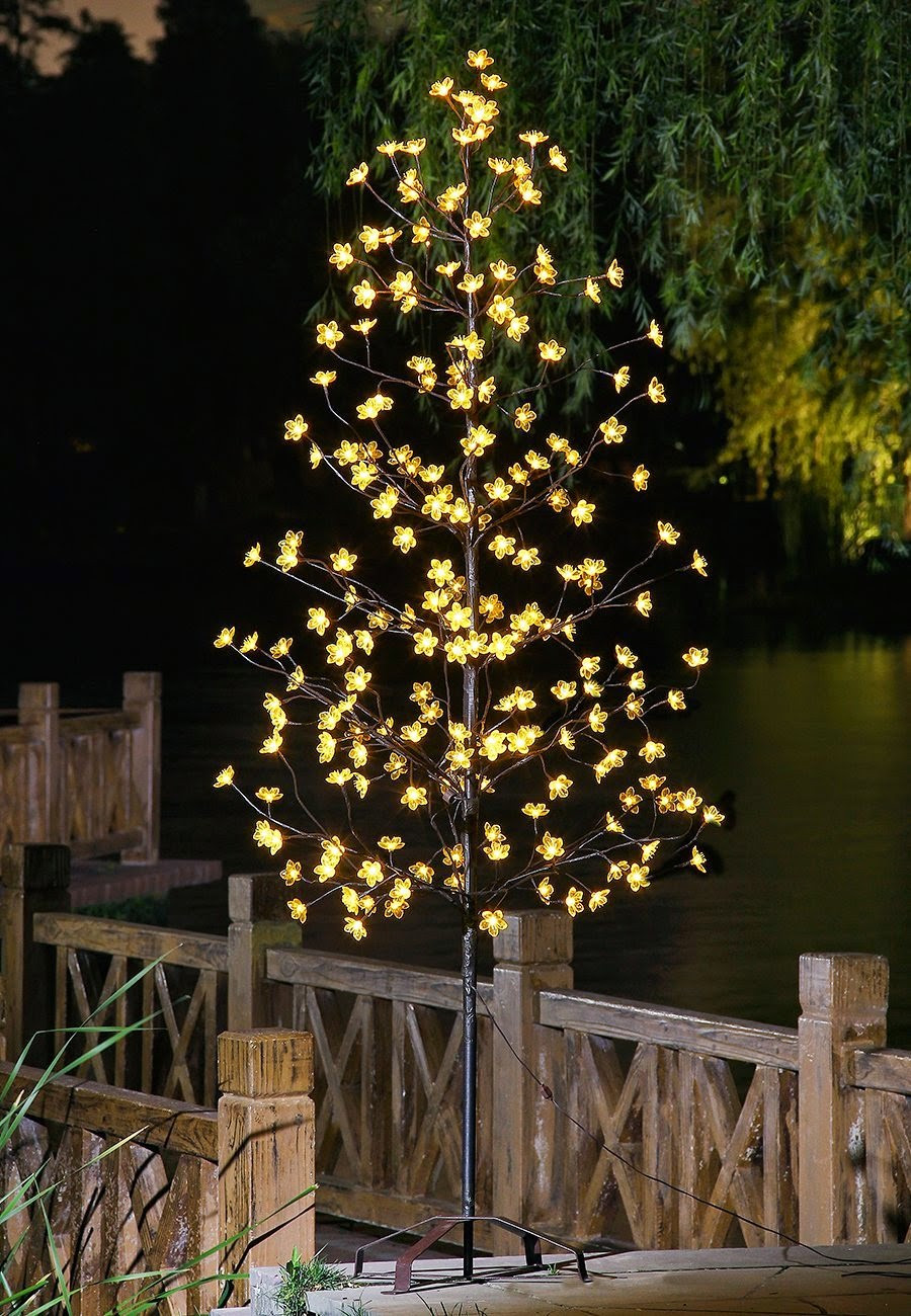 Outdoor Porch Christmas Tree
 Lightshare Light Up the Outdoor Patio or Porch With