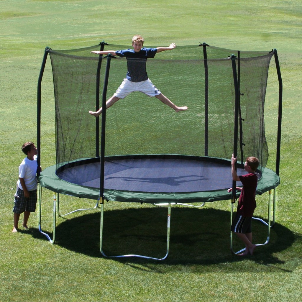 Outdoor Trampoline For Kids
 Top 7 Best Outdoor Trampolines with Enclosure for the Kids