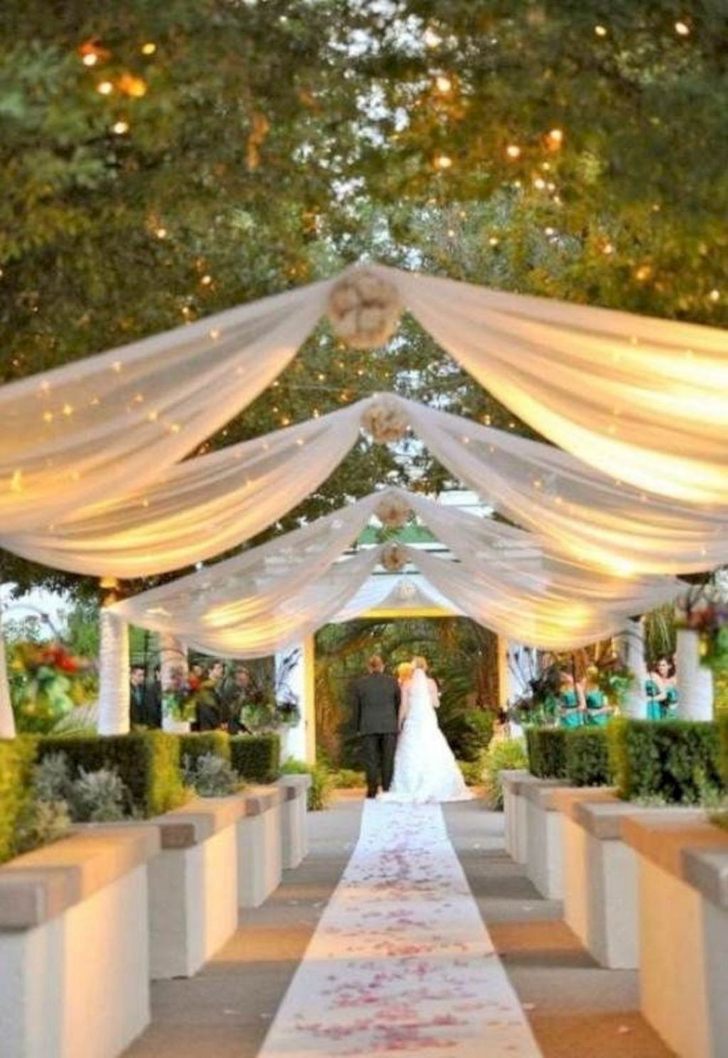 Outdoor Wedding Themes Summer
 23 Elegant Outdoor Wedding Lighting Design Ideas For