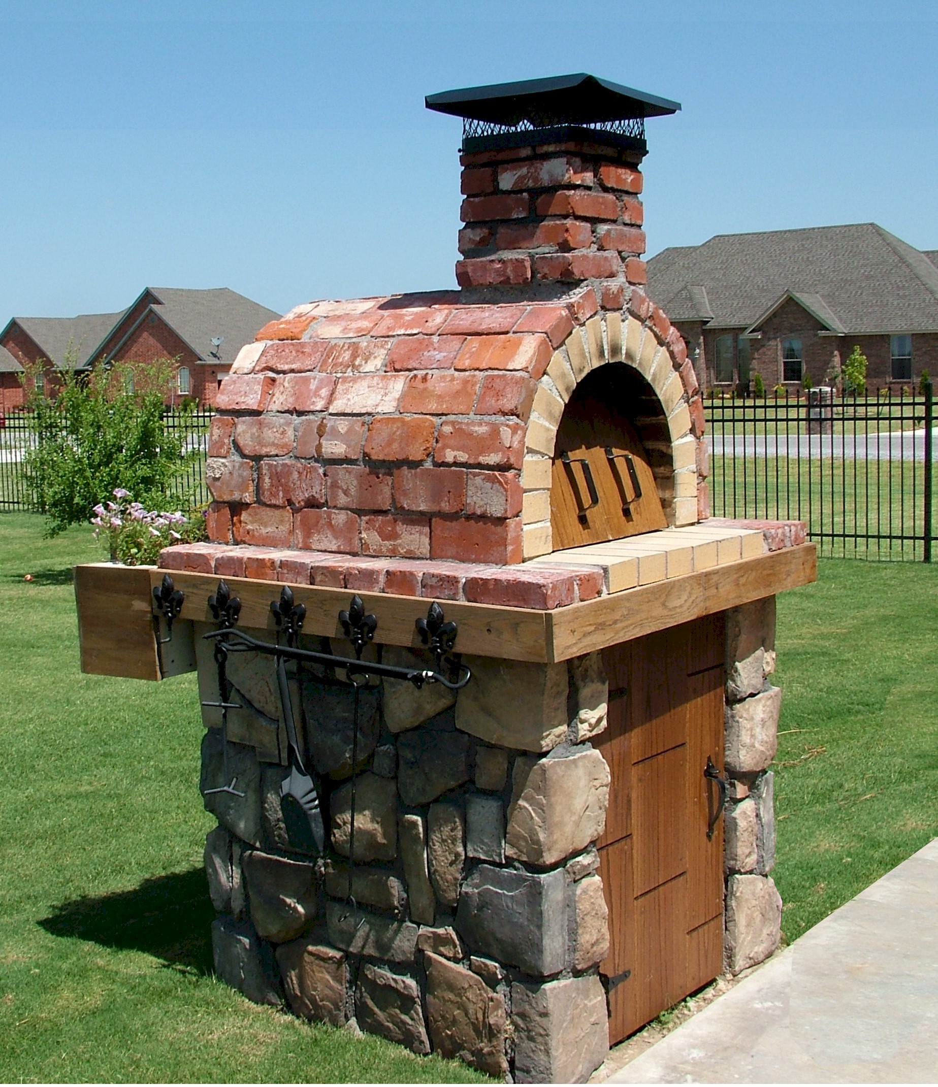 Outdoor Wood Oven DIY
 DIY Wood Fired Outdoor Brick Pizza Ovens Are Not ly Easy