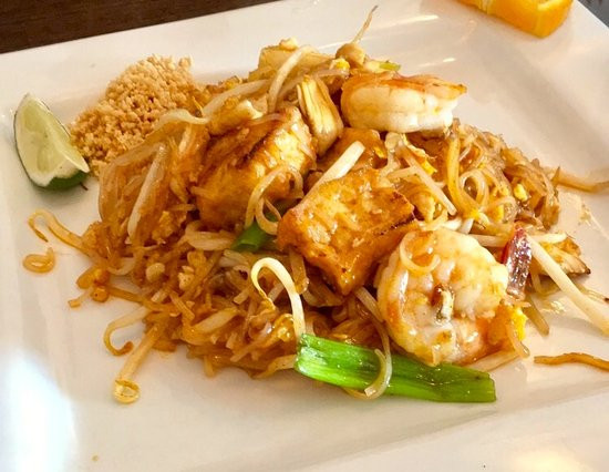 Pad Thai Fairlawn
 Country style pad Thai with chopped peanuts Picture of